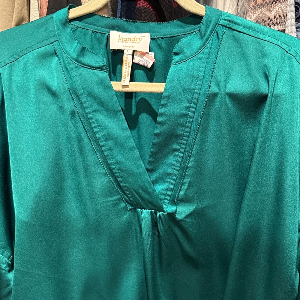 Laundry by Shelli Segal Green Blouse